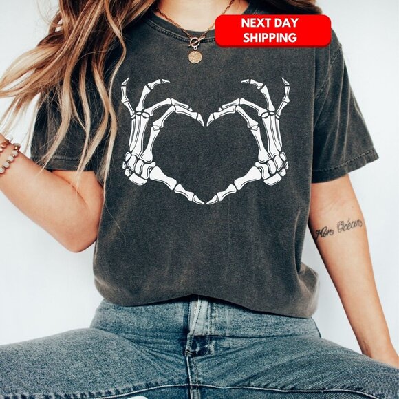 Cute Skeleton Hand Heart T-shirt – Halloween & Valentine’s Day Graphic Tee - Picture 1 of 2